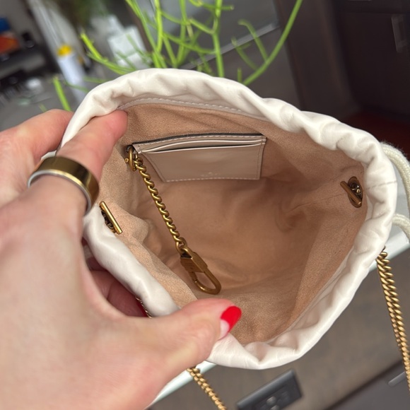 Gucci GG MARMONT MINI BUCKET BAG - Picture 7 of 9